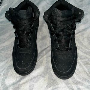 Black nike court visions